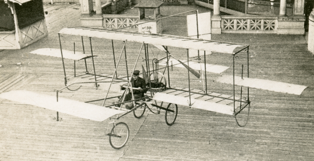 10 HP airplane made by Carl Bates in Chicago and unsuccessfully tested at Ormond-Daytona.