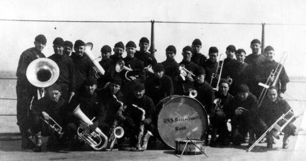 The USS Massachusetts band (circa 1918).