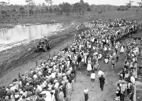 Crowd gathered to watch Swamp Buggy Day races - Naples, Florida, November 1953