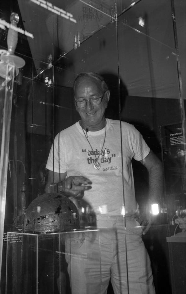 Treasure hunter Mel Fisher viewing items recovered from the wreck of the Atocha (1978).