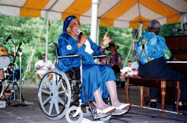 Mary McClain and Willie James - White Springs, Florida .