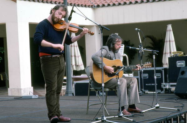James Kelly, left, and Mick Moloney performing at the Traditions Festival - Miami, Florida.