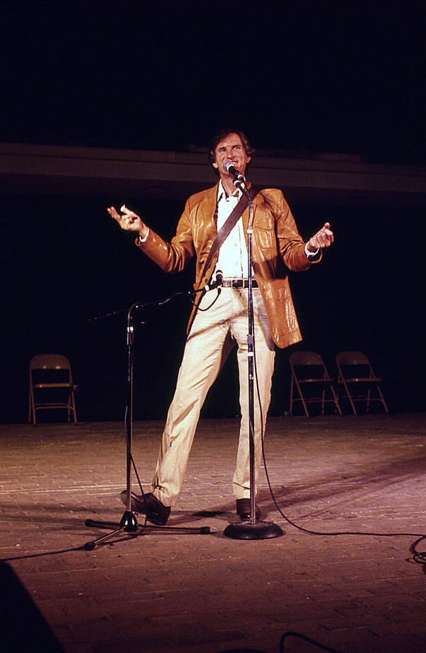 Gamble Rogers telling a story at the 1985 Florida Folk Festival - White Springs, Florida