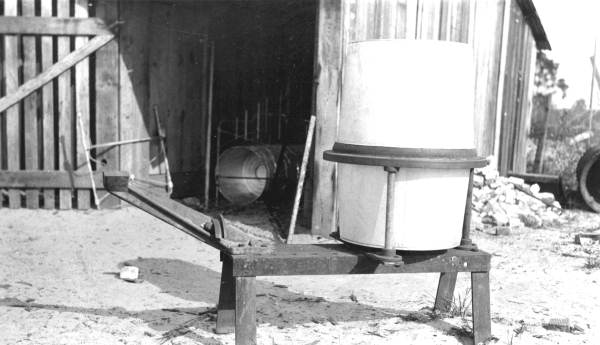 Frames for joining two halves of galvanized sheet metal barrels