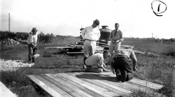 Making concrete mixing board for base
