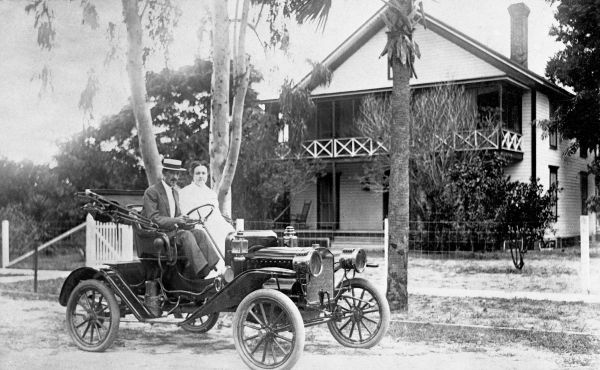 Charles and Marie Hubbs Isted in automobile - Eustis, Florida