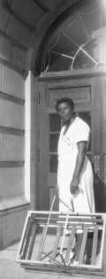 Midwife with a portable bed at Florida A&M College in Tallahassee, Florida.