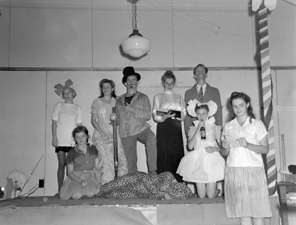 Students put on a show at Camp Roosevelt (1941).