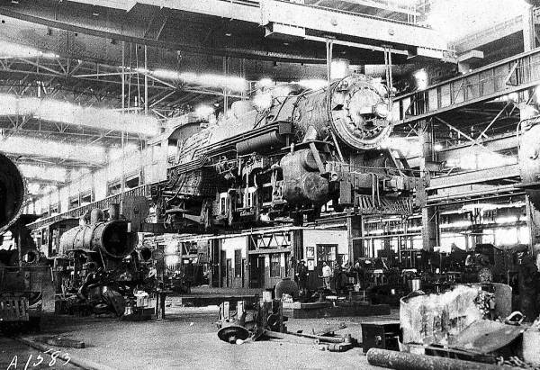 Atlantic Coast Line engine of the 1600 class in the Tampa shops