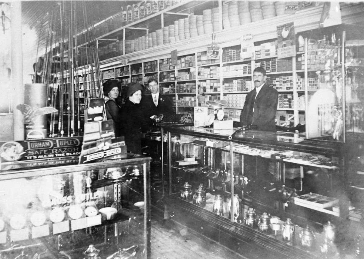 Interior of the T.J. Beggs & Co. General Store in Madison (1900).