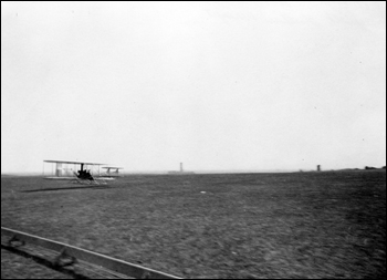 Takeoff for Lloyd C. Griscom's ascent with Wilbur Wright (1909)