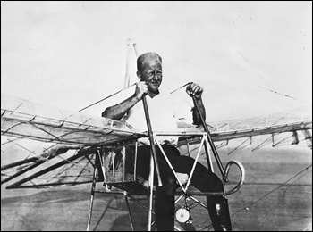 Ornithopter and inventor George R. White at Saint Augustine (1927)