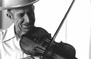 Robert Blackwelder playing the fiddle: Dundee, Florida (1978)