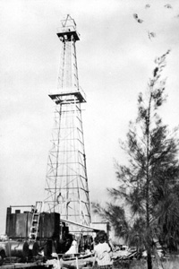 Oil well on the Dade-Collier County line (1943)