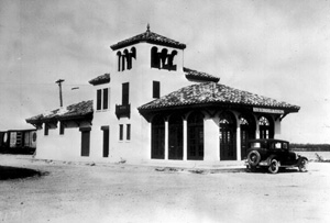 Atlantic Coast Line Train Depot in Everglades, Florida (1930)