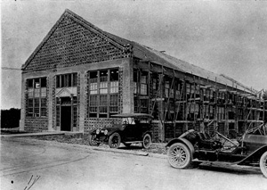 Field Feature Film Company studio under construction: Miami, Florida (ca. 1915)