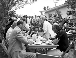 Frank Sinatra, left foreground, during filming of Lady in Cement (ca. 1968)