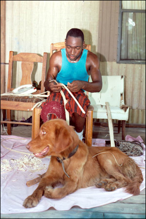 Alphonso Jennings making a white oak basket: Lamont, Florida (1994)