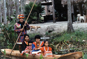 Seminole chairman James E. Billie and family (1985)