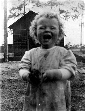 Little Bub Ahern having a good laugh: Babson Park, Florida (192_)
