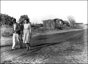 Migrant workers returning home: Lake Harbor, Florida (1939)