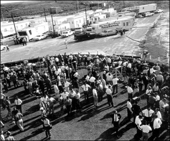 Visitors and journalists at the Air Force base: Cocoa Beach, Florida (1963)