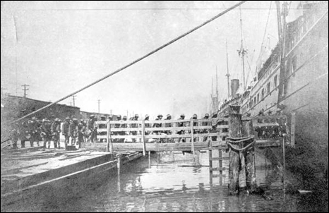 9th U.S. Cavalry embarking for Cuba: Port Tampa, Florida (1898)