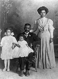 Portrait of a family in Gainesville, Florida (ca. 1900)