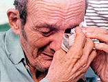Cuban refugee breaks down upon his arrival at Key West, Florida from Mariel, Cuba during the Mariel Boatlift