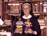 Deaconess Bedell with Seminole dolls