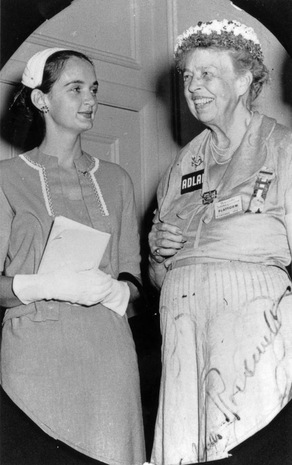 Roxcy Bolton with Eleanor Roosevelt.