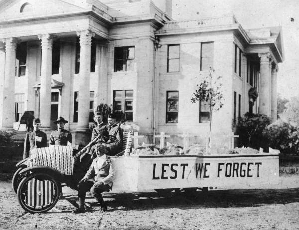 WWI veterans with Armistice Day parade float, Jefferson County, 1921.