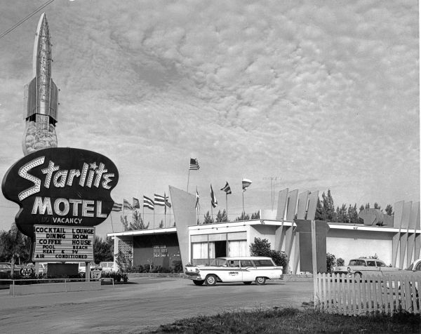 Starlite motel : Cocoa Beach, Florida.