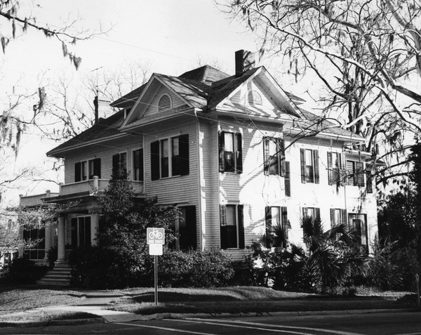 Lewis M. Lively house at 403 E. Park Avenue in Tallahassee (photo circa 1980).