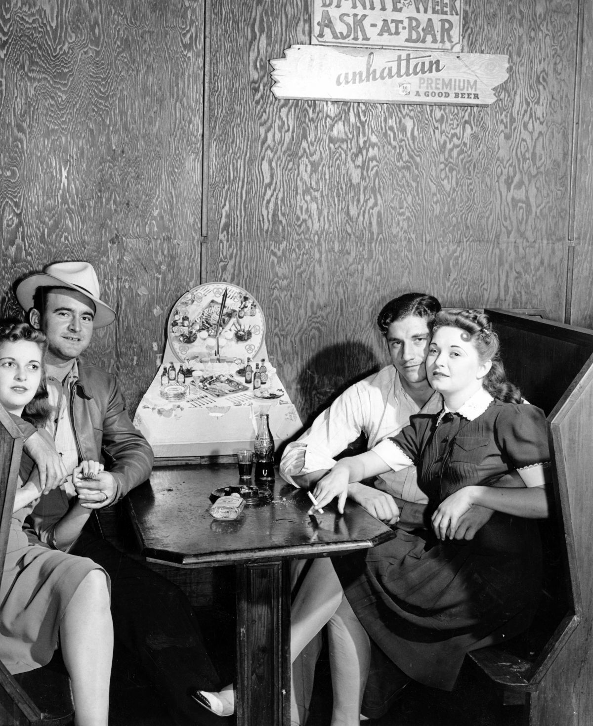 Two couples enjoy themselves at a juke joint near Belle Glade (January 1939).