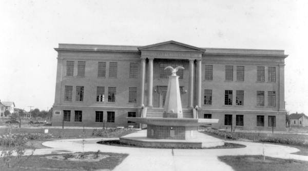 Hardee County Courthouse, not long after its original construction (photo circa 1920s).