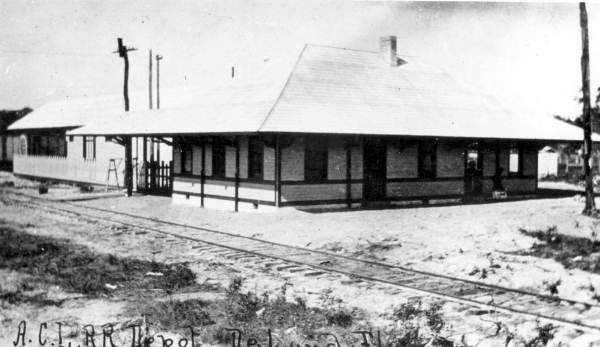 Atlantic Coast Line Railroad depot - De Land, Florida
