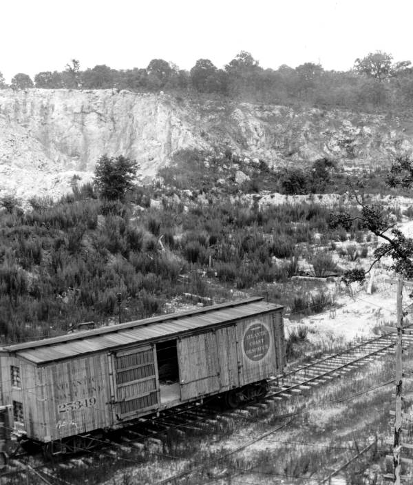 Atlantic Coast Line boxcar used at the Crystal River Rock Company - Lecanto, Florida