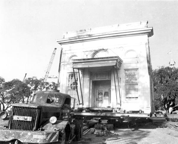 Preparing to relocate the Union Bank building to its new home on Apalachee Parkway (1971).