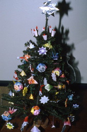 Christmas tree decorated with origami made by Kazuko Law - Gulf Breeze, Florida