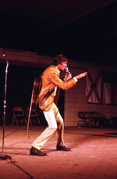 Gamble Rogers telling a story at the 1985 Florida Folk Festival - White Springs, Florida