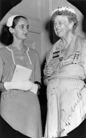 Roxcy Bolton with Eleanor Roosevelt.