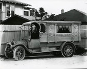 Philbrick Funeral Home's hearse (1910) - Miami, Florida