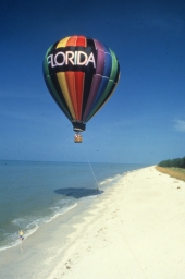 Florida hot air balloon at the beach.